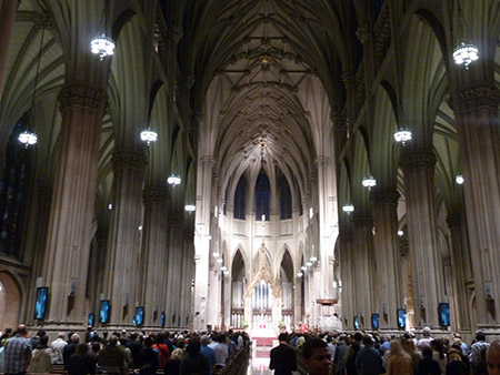 Foto del interior de la Catedral de San Patricio de Nueva York